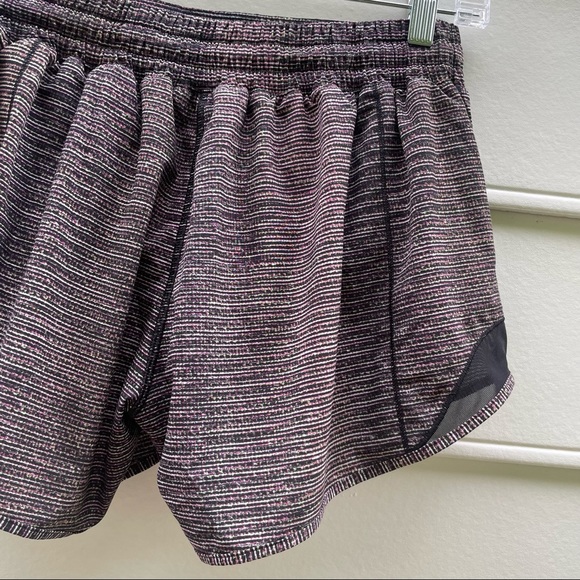 Lululemon Peloton Limitless 4" Hotty Hot Shorts 8 Tall - Picture 10 of 16